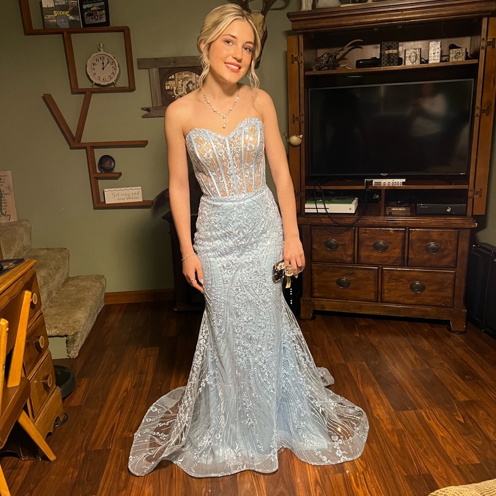 Elegant Light Blue Strapless Gown